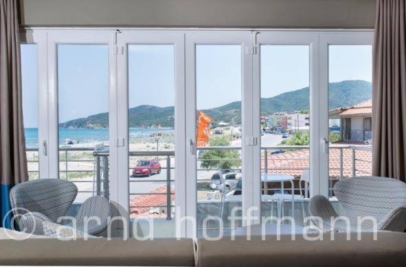 Hotel Sarti Beach エクステリア 写真