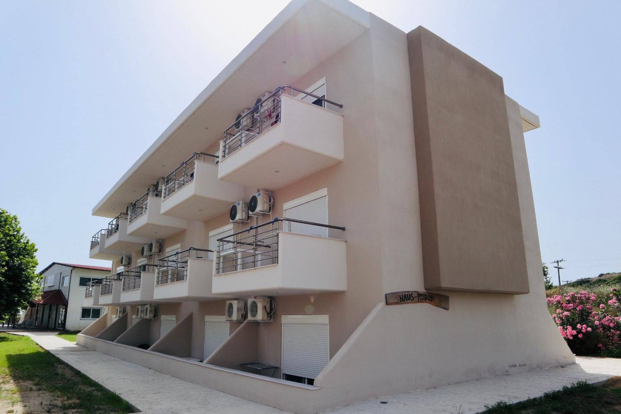 Hotel Sarti Beach エクステリア 写真